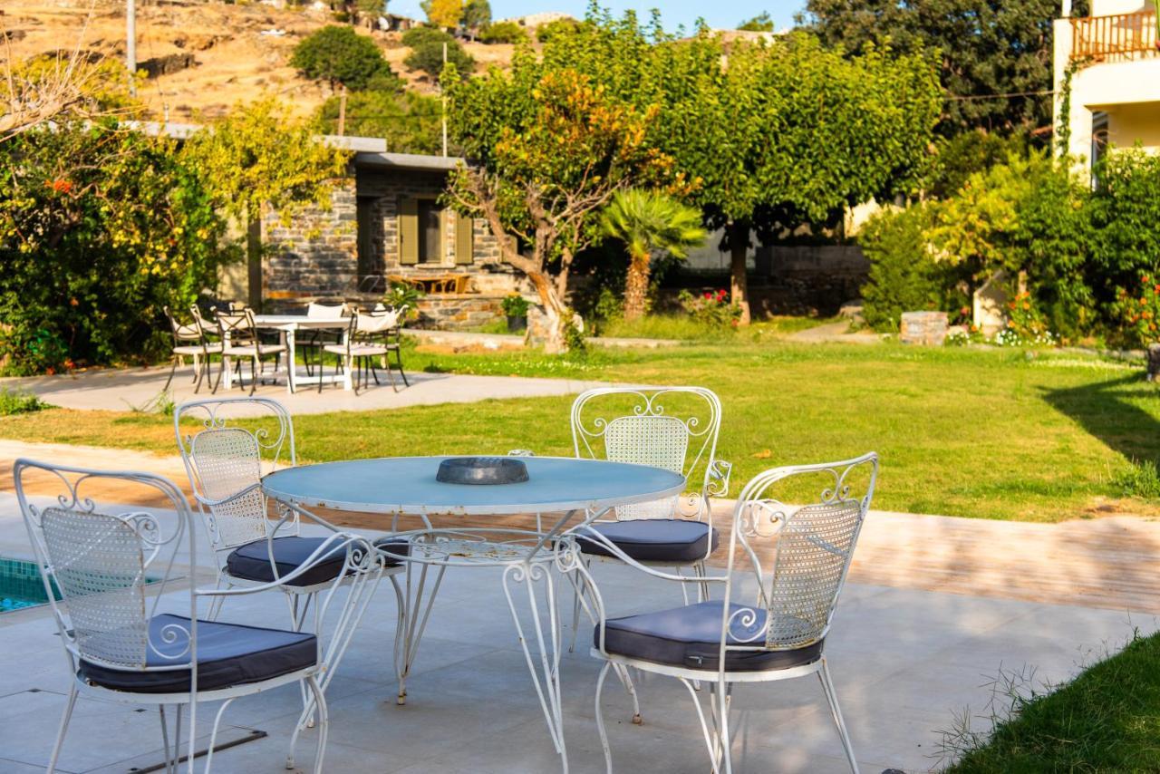Holiday Rooms Apartment Otzias