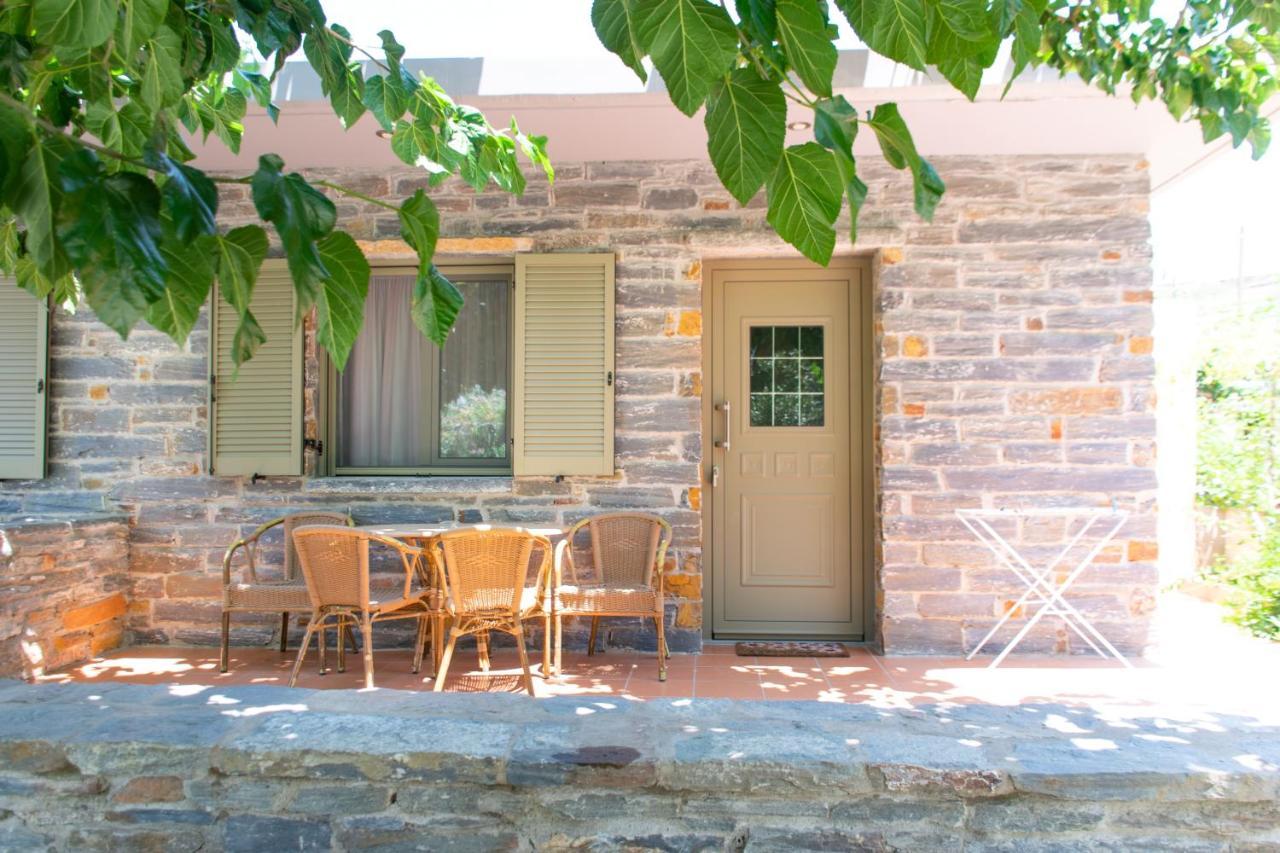 Holiday Rooms