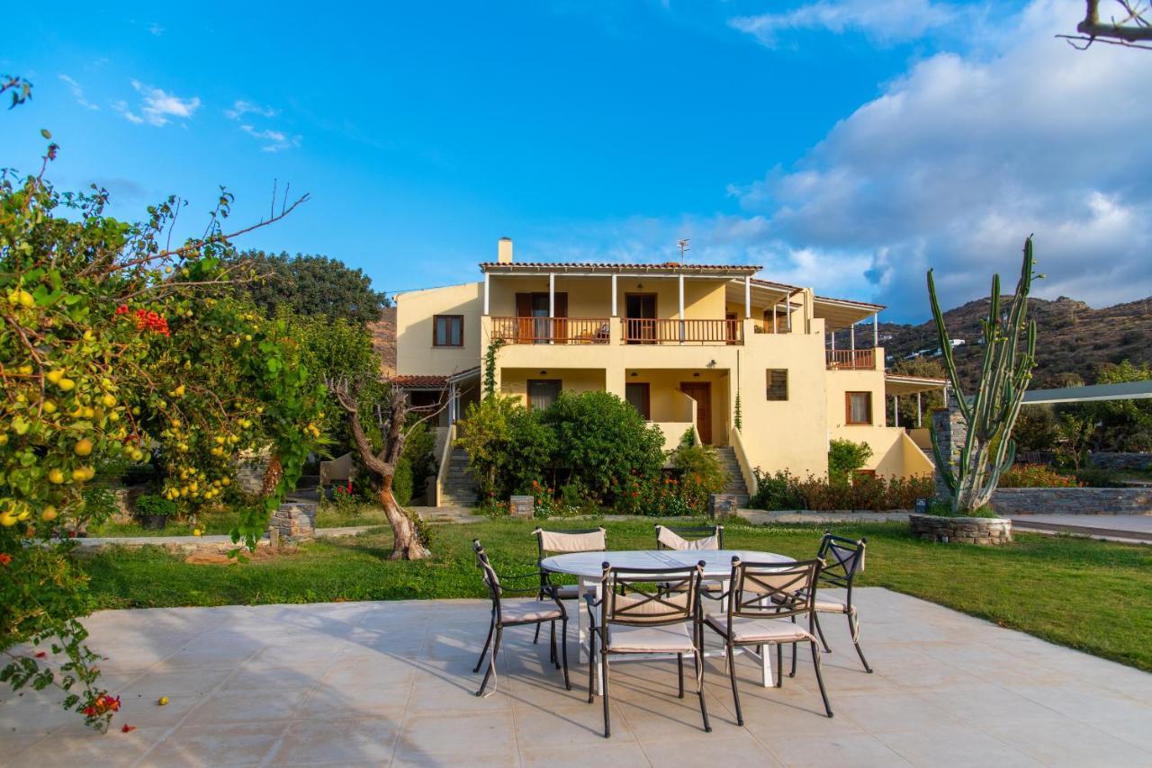 Apartment Holiday Rooms Otzias