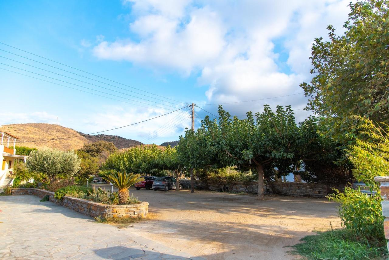 Holiday Rooms Apartment Otzias