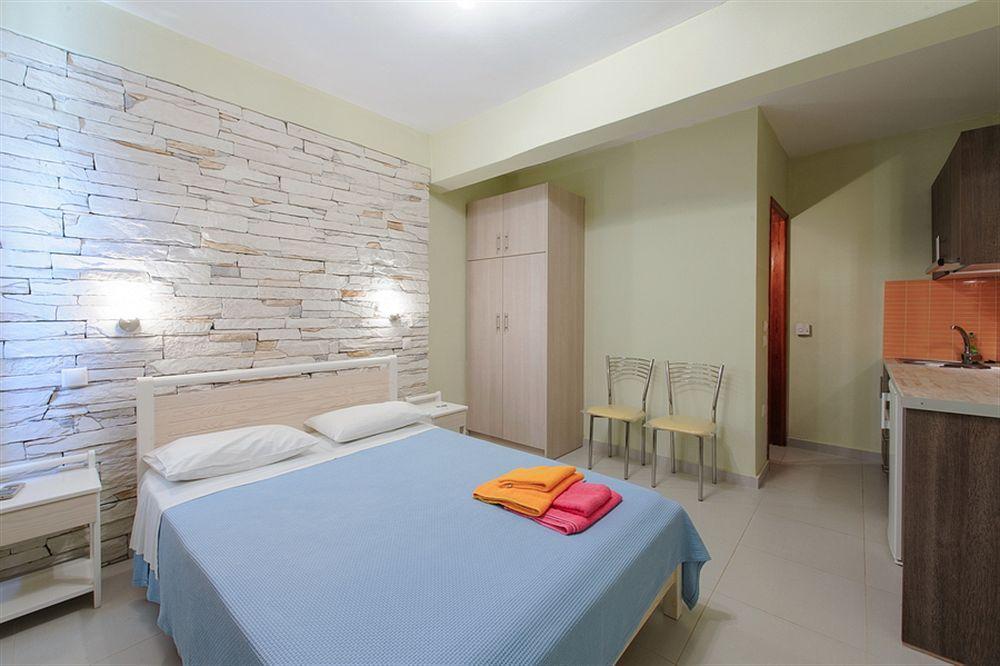 Holiday Rooms