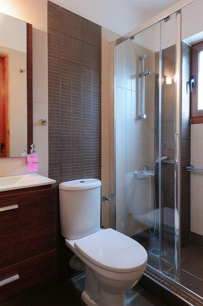 Holiday Rooms