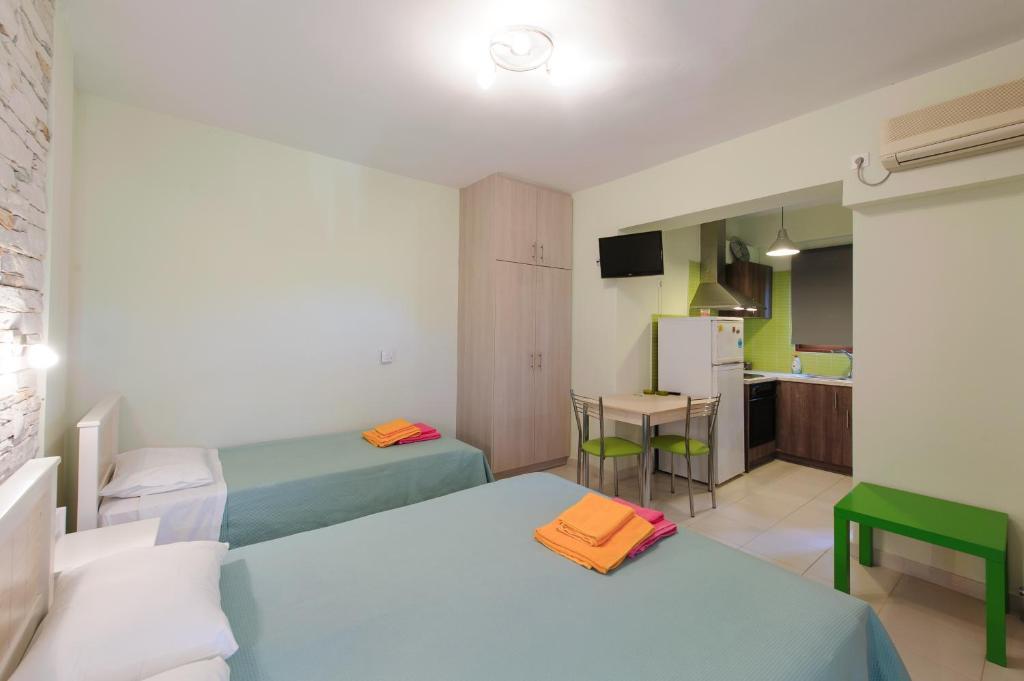Holiday Rooms Otzias